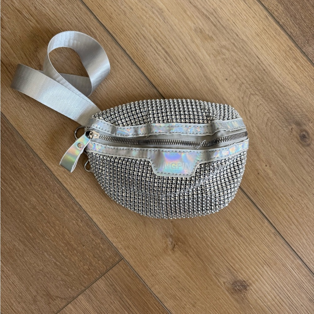 Jingpin Holographic Silver Crystal Crossbody Belt Bag